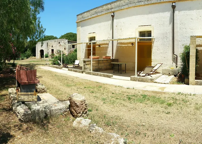 Bed & Breakfast Antica Masseria Pescu 4*